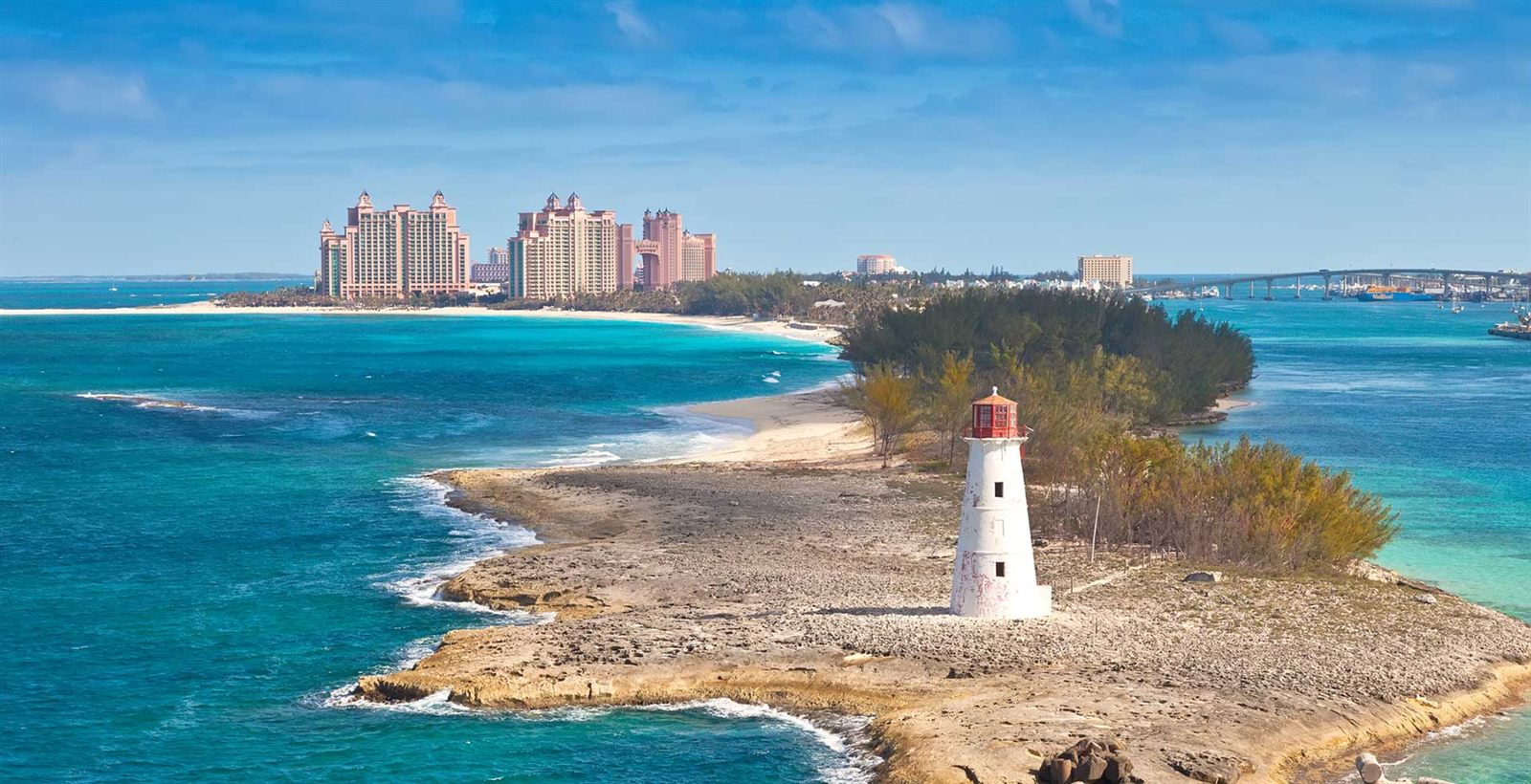 Nassau Harbour lighthouse